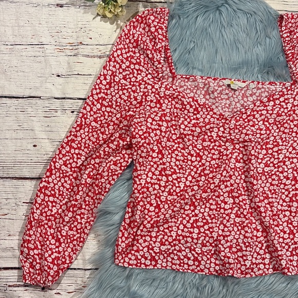NWOT Boden Sweetheart Printed Top - Red with White Flowers - Picture 8 of 9